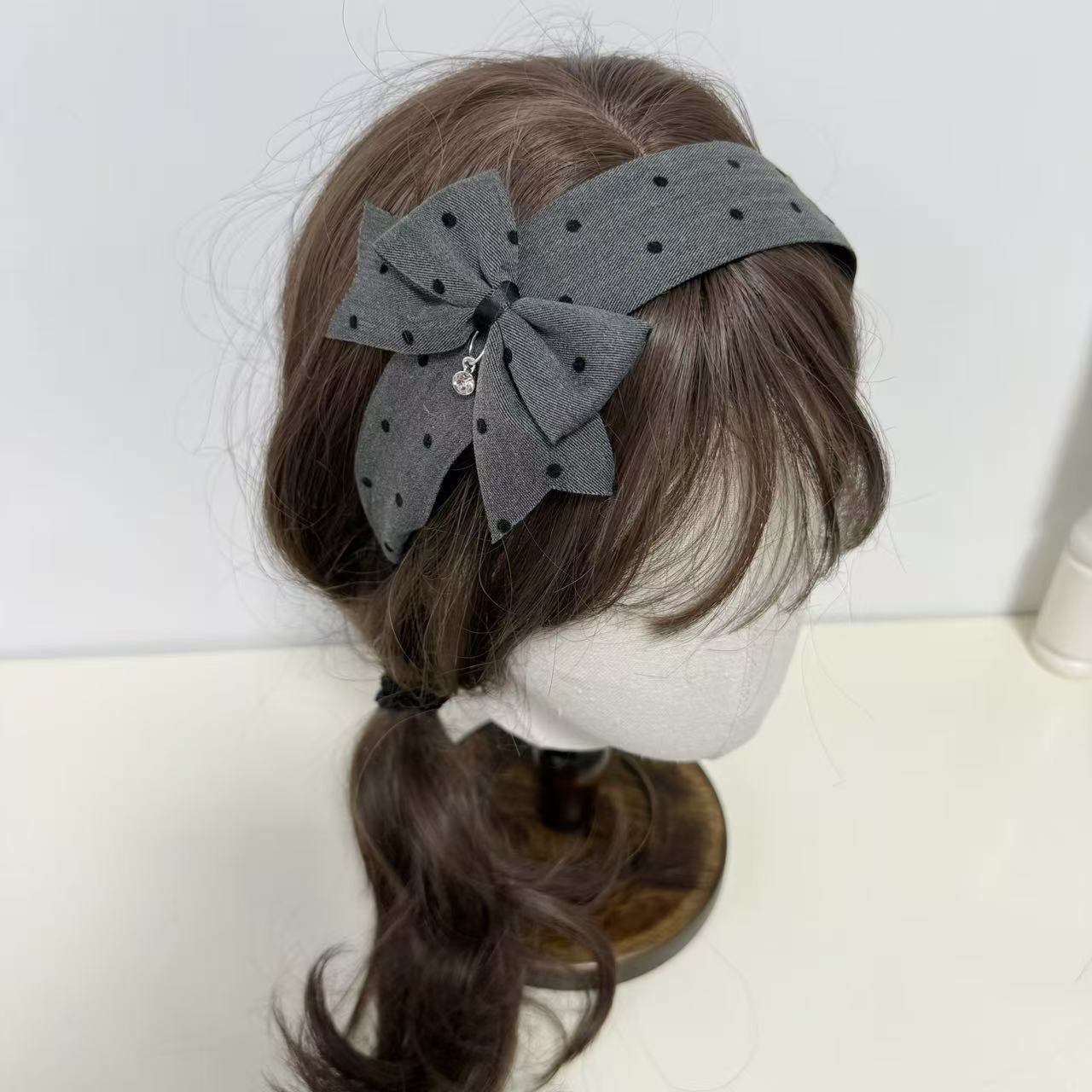 Graue Haarschleife im französi – Hi Tech Accessories Bewertung und Preis