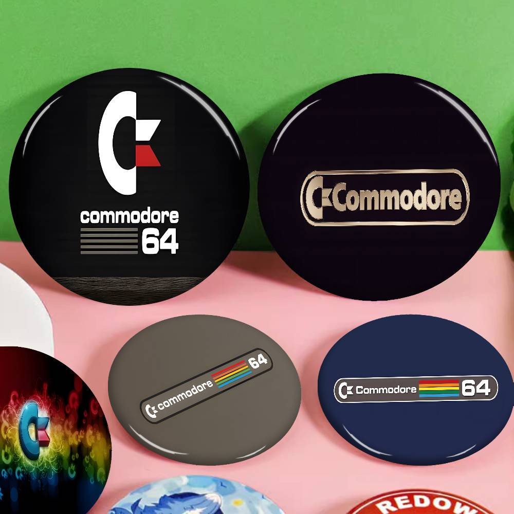 C-Commodore-64 Retro-Tech Anim – Tech Accessories Backpack Bewertung und Preis